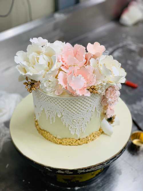 White Floral Cake