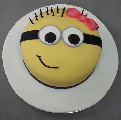 Minion-Theme-Cake