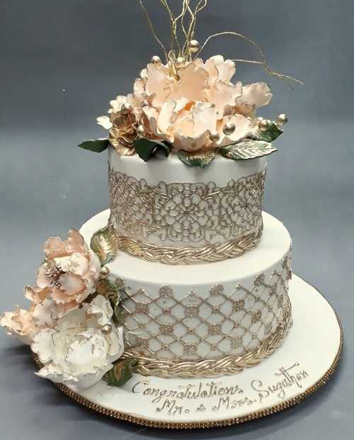 custom-luxury-collection-cake