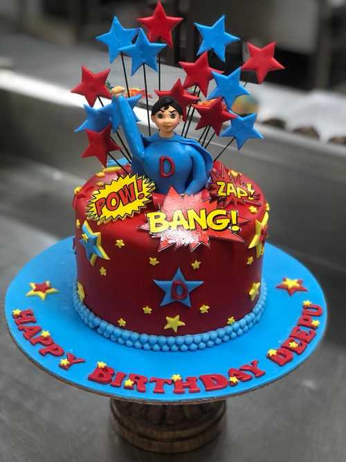 Super-Heroes-Theme-3D-Cake